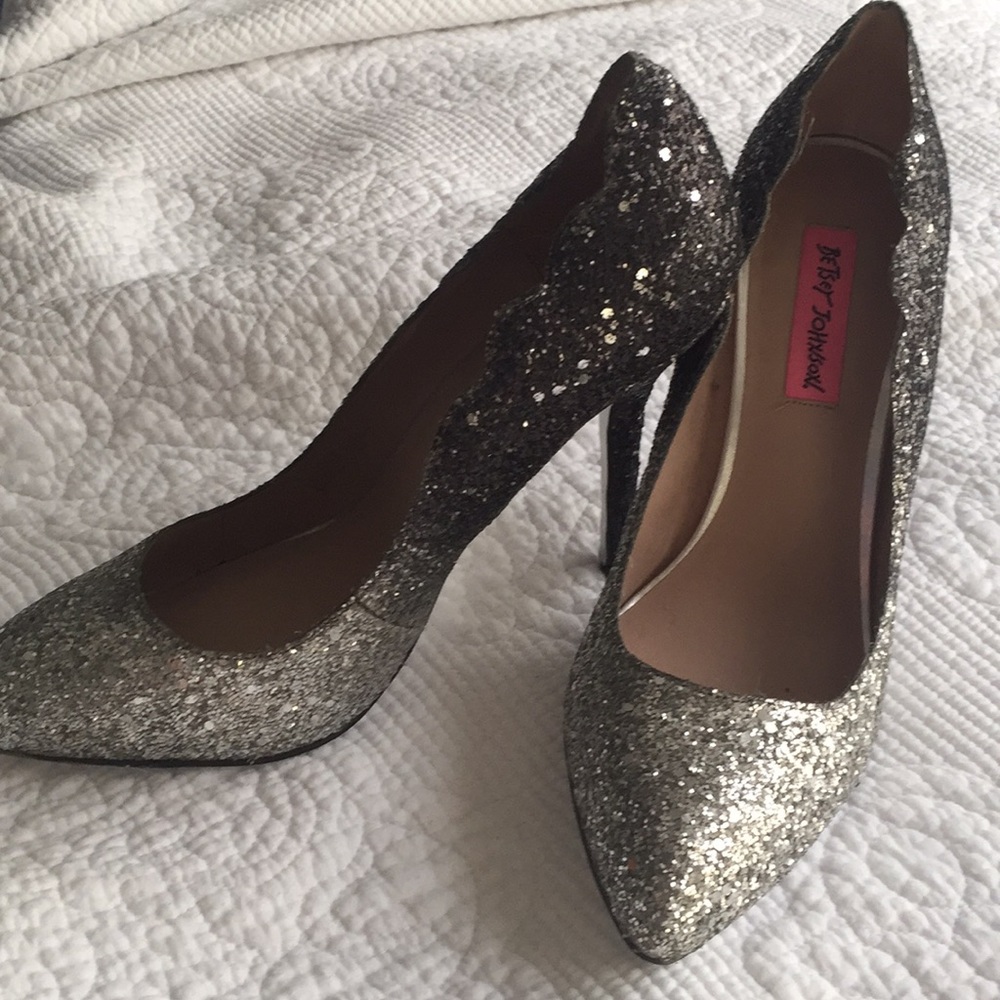 Betsey Johnson Sparkle Pumps